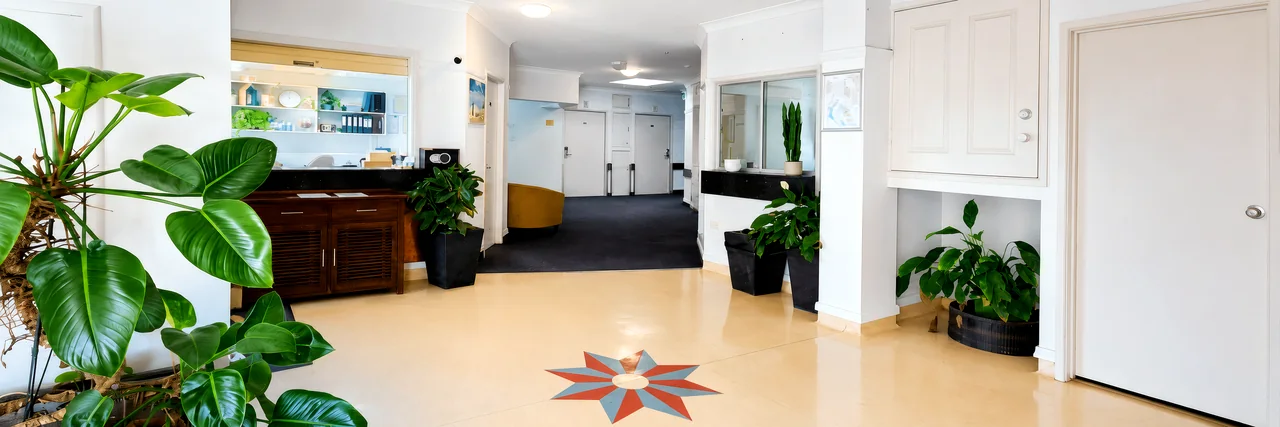 Reception & lobby
