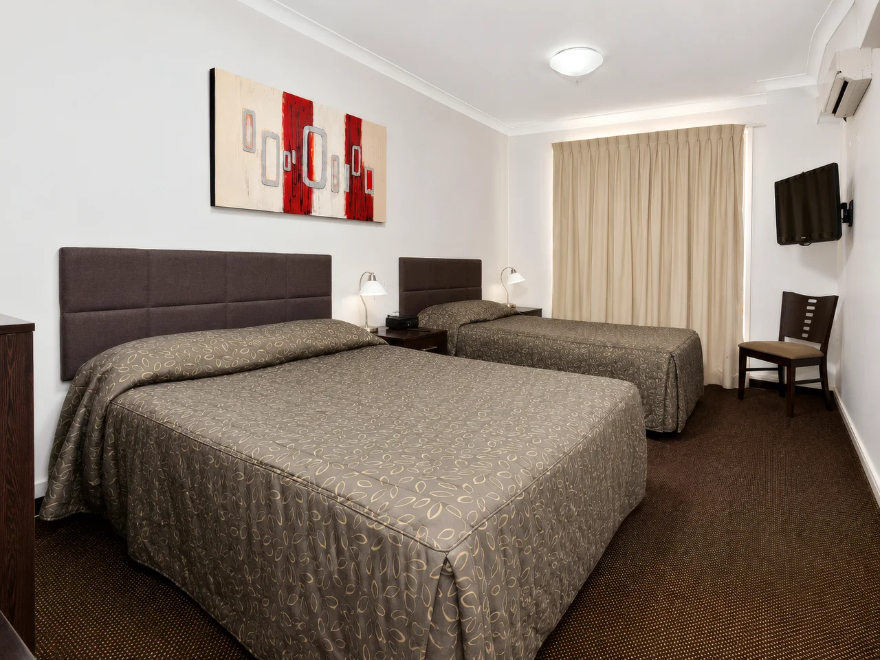 deluxe twin room